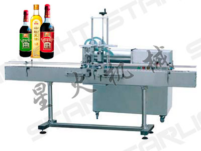 全自動(dòng)醬醋油灌裝機(jī)